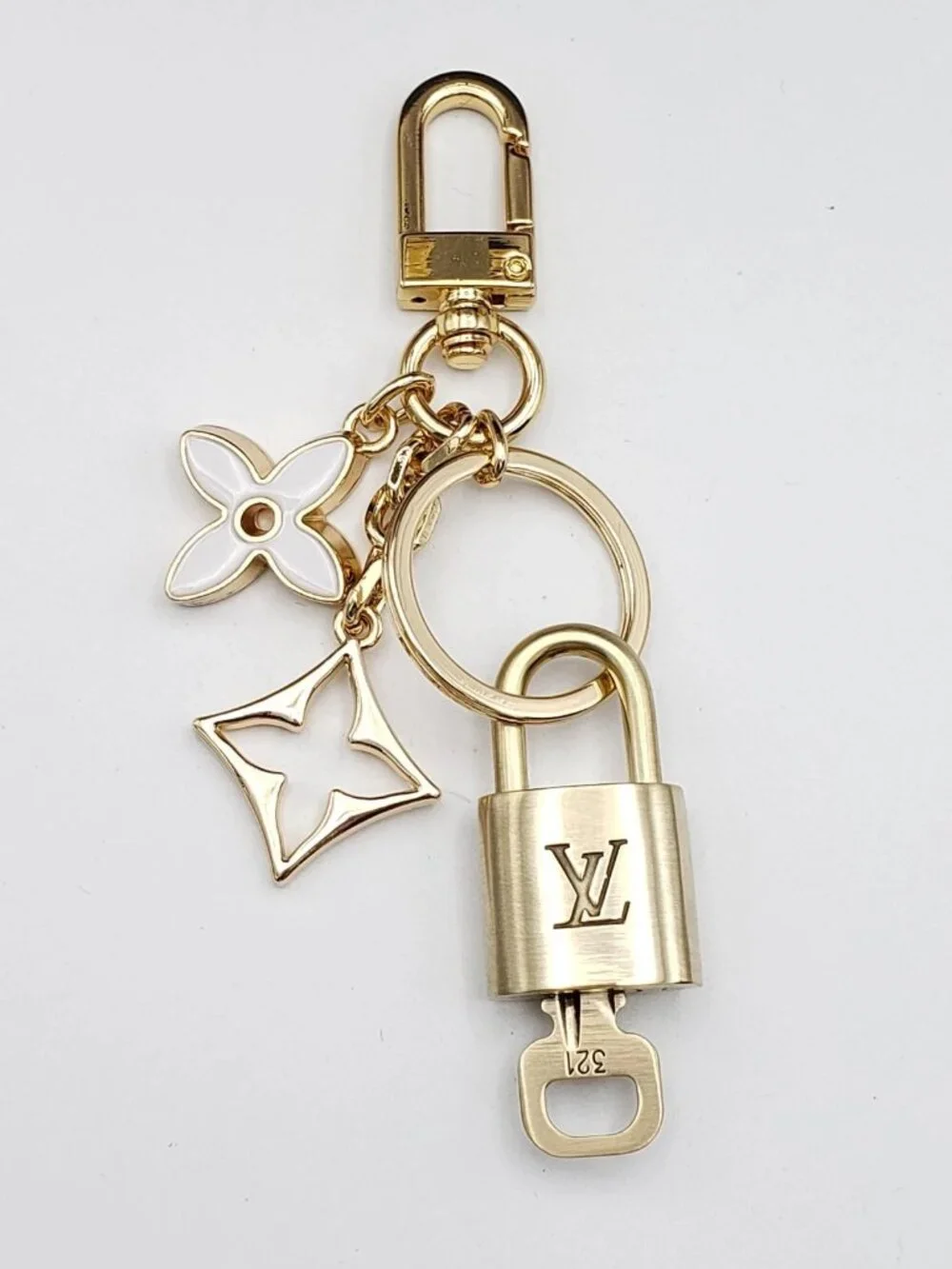 Authentic Louis Vuitton Gold Padlock 🔑 Keychain Bag Flower Charm LV - Picture 5 of 13